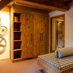 https://le-chat-de-laiguille.hotels-rhonealpes.com